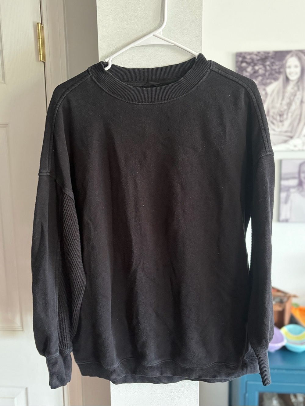 Aerie cropped Black Crewneck Sweatshirt